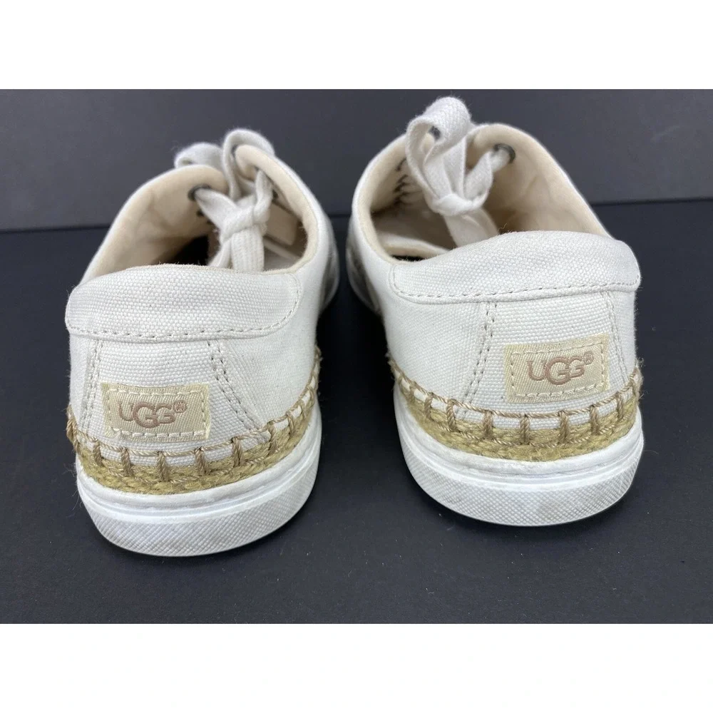 UGG Sneakers Girls Size 6 White Canvas‎ Lace Up Decorated Edge Fur Inside Heel